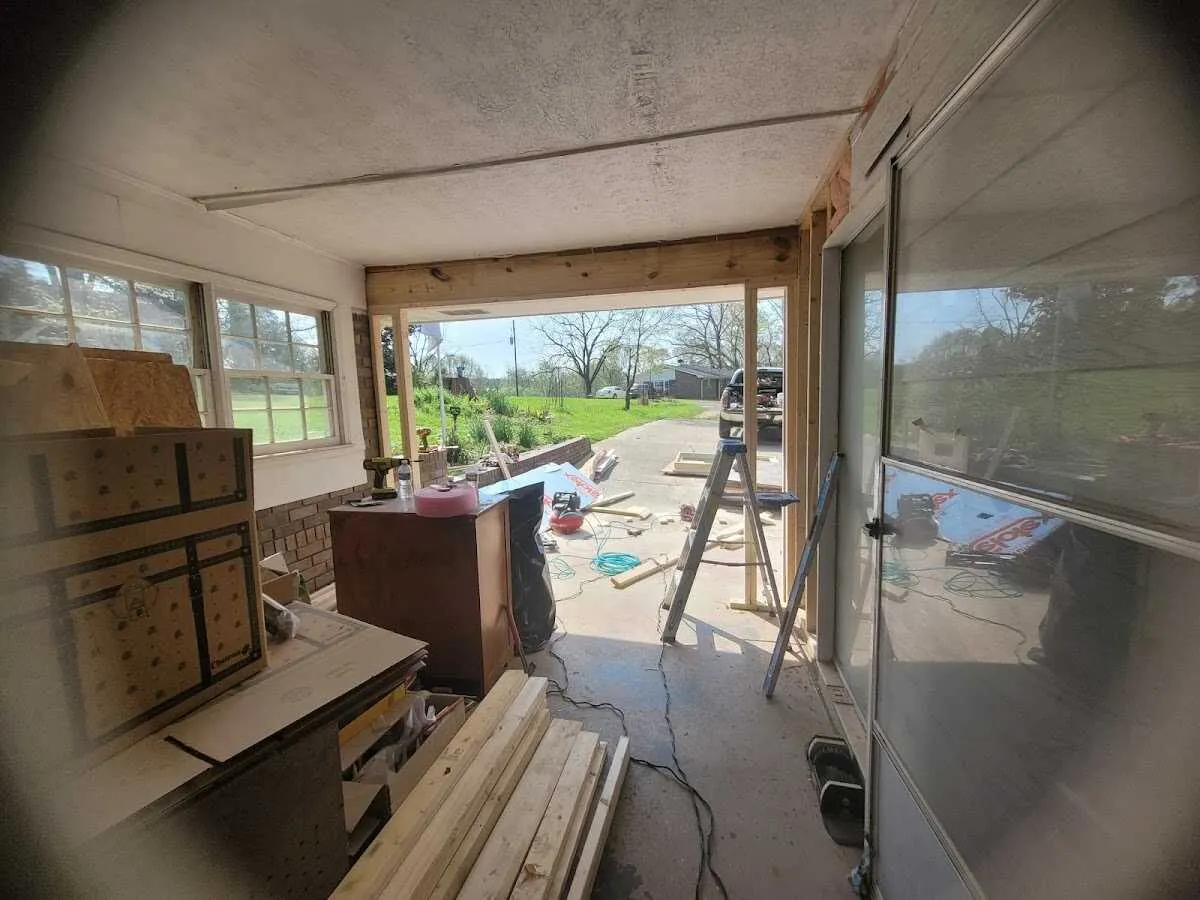 Air movers and dehumidifier for Drying & Dehumidification in Elmwood Park